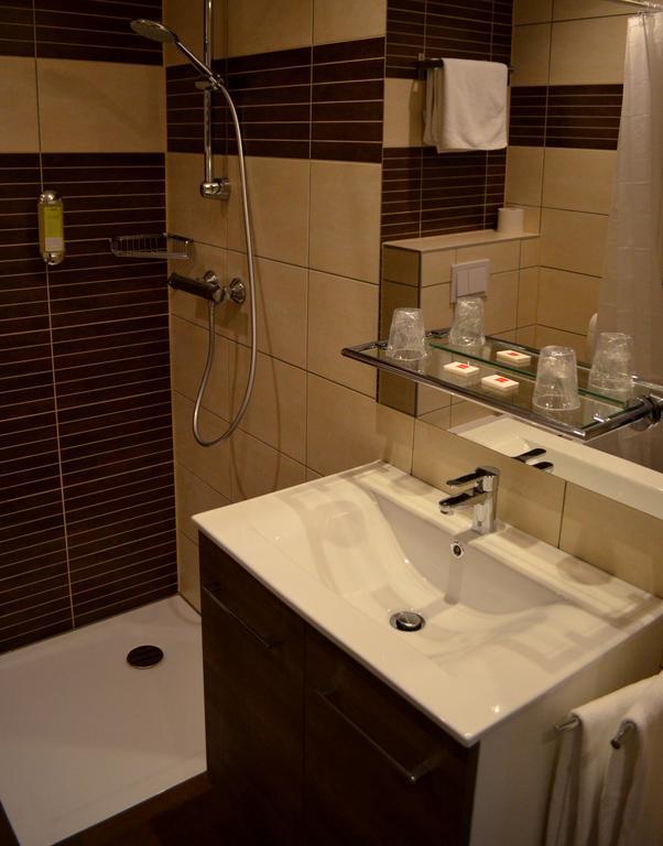 Hotel Restaurant La Couronne ロッペンハイム 部屋 写真